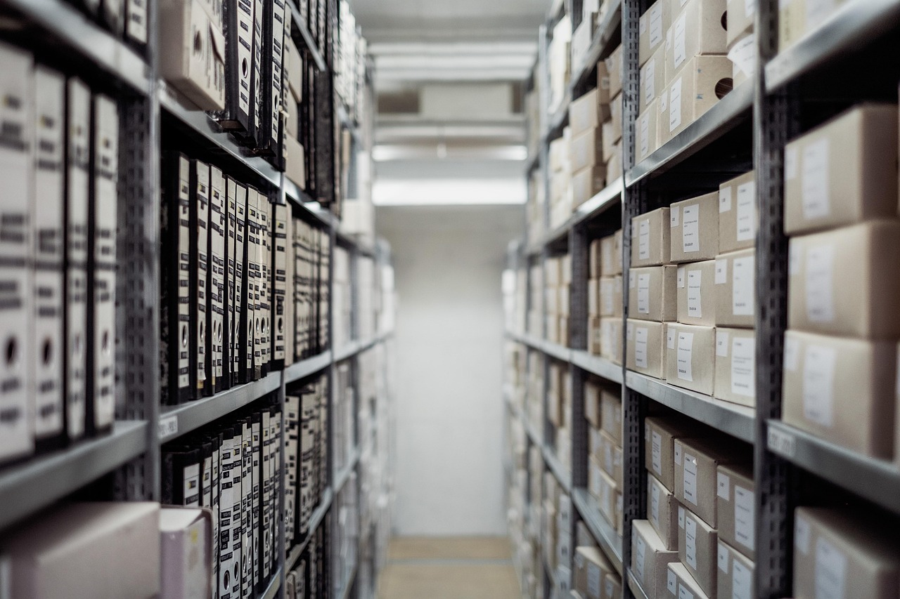 Archive, boxes, shelf — "The Best Festivals and Events in Madrid"